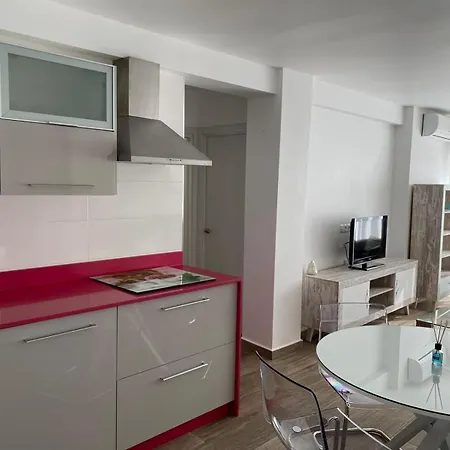 La Terraza De Maria * 토레델마르